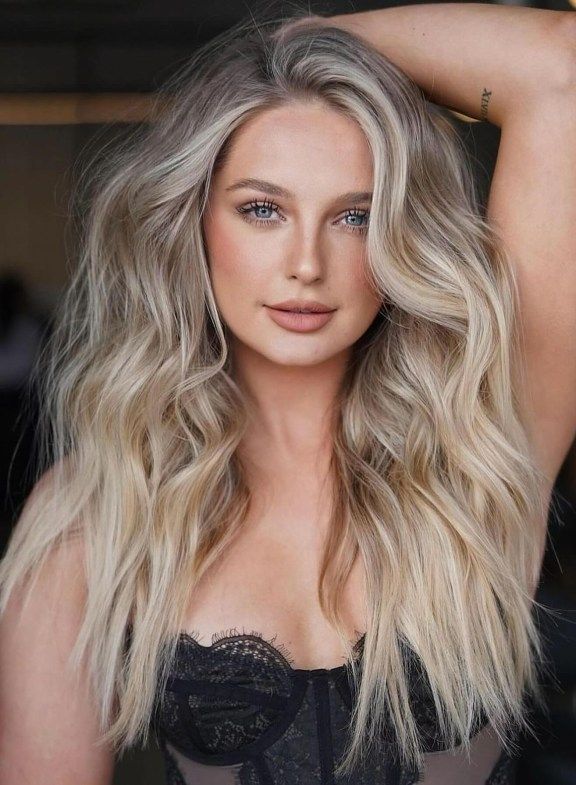 20 Trending Winter Hair Colors for Blondes in 2025 20 22 pic