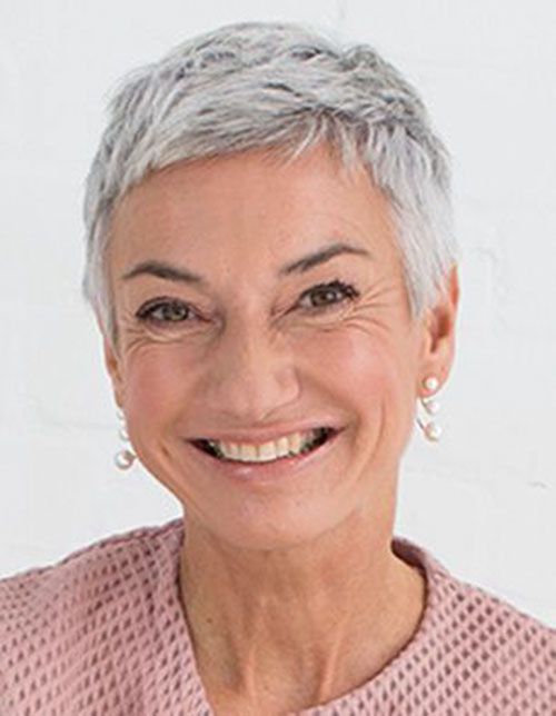 15+ Best Wash and Wear Hairstyles for Older Women (Low-Maintenance & Stylish) 3 p 1 2