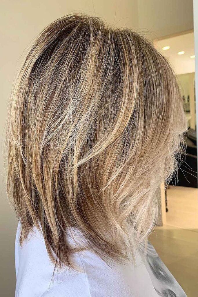 10+ Short Layered Haircuts With Bangs for a Fresh New Look 3 p 1 5