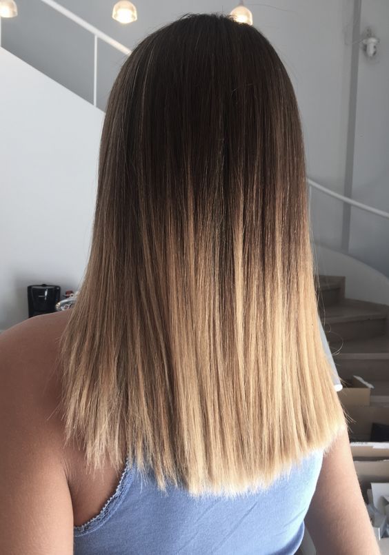 30 Stunning Straight Hairstyles That Will Define 2025 Trends 17 p 15