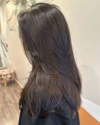30 Stunning Straight Hairstyles That Will Define 2025 Trends 5 p 3