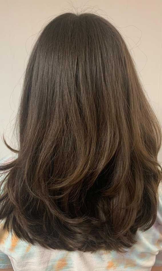 30 Stunning Straight Hairstyles That Will Define 2025 Trends 9 p 7