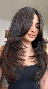 20+ Easy Layered Haircuts for Long Hair That You’ll Love 14 20+ Easy Layered Haircuts for Long Hair That You’ll Love