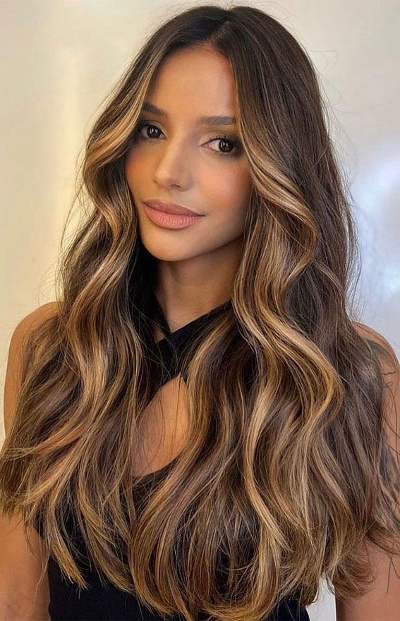25+ Gorgeous Caramel Highlights on Dark Hair That Turn Heads 3 p 1 1
