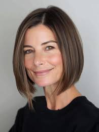20 Flattering Bobs for Women Over 50 3 p 1 17