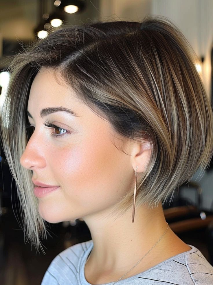 20 Trendy Angled Bob Haircuts to Elevate Your Style in 2025 12 p 10 29