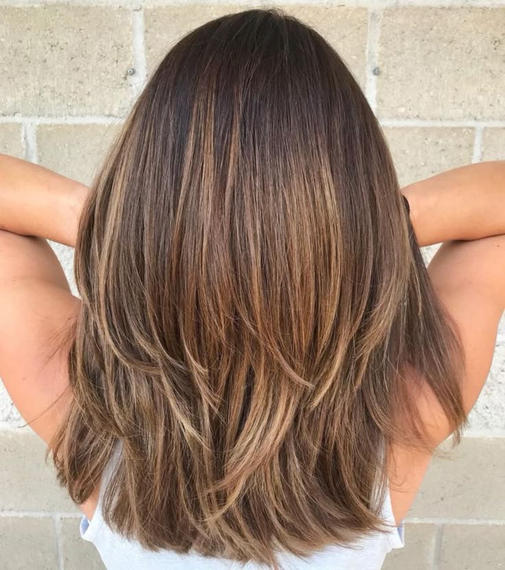 15+ Thick Wavy Haircuts That Will Transform Your Look in 2025 12 p 10 4