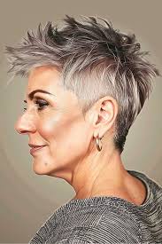 15+ Gray Hairstyles for Older Women | Chic & Timeless Ideas 13 p 11 14