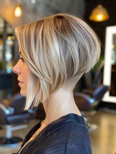 20 Trendy Angled Bob Haircuts to Elevate Your Style in 2025 13 p 11 27