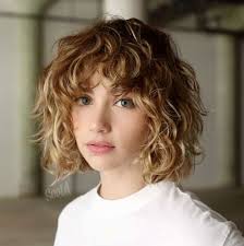 22 Stunning Long Curly Hairstyles to Try in 2025 14 p 12 32