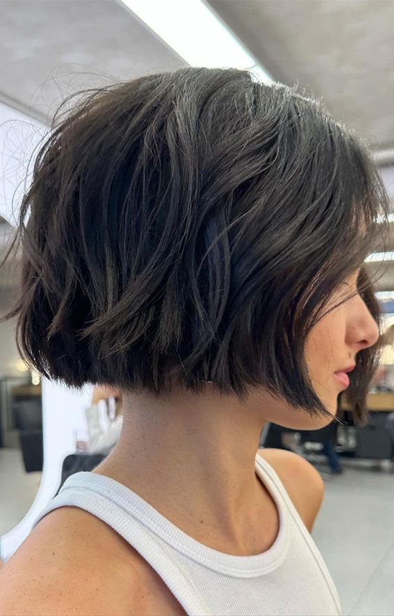 15+ French Bob Haircuts: A Timeless Blend of Chic and Modern 15 p 13 18