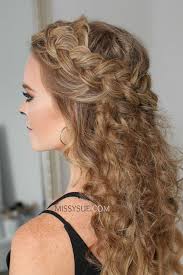 22 Stunning Long Curly Hairstyles to Try in 2025 15 p 13 33