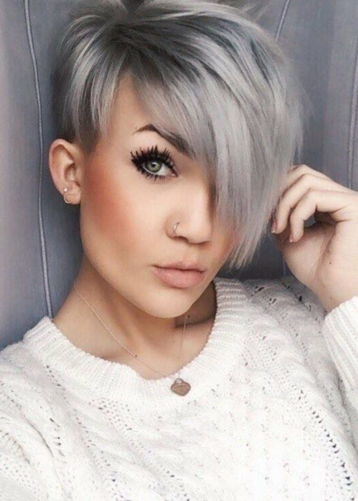 15+ Short Winter Hairstyles That Are Cute, Cozy & Chic 15 p 13 34
