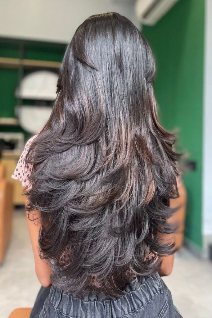 15+ Gorgeous Layered Haircuts for Long Hair to Transform Your Look 15 p 13 6