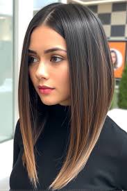 20 Trendy Angled Bob Haircuts to Elevate Your Style in 2025 16 p 14 27