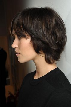 20 Short Fall Hairstyles: Fresh, Stylish Looks for the Season 🍂 16 p 14 30