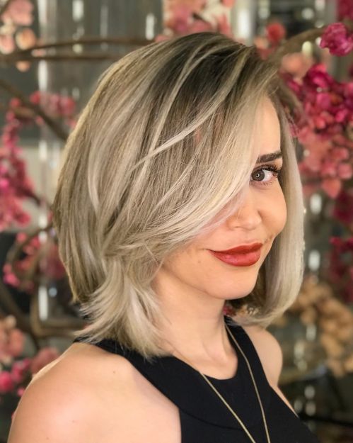 15+ Feathered Bob Hairstyles That Add Volume, Style & Elegance 16 p 14 43