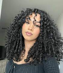 22 Stunning Long Curly Hairstyles to Try in 2025 17 p 15 32