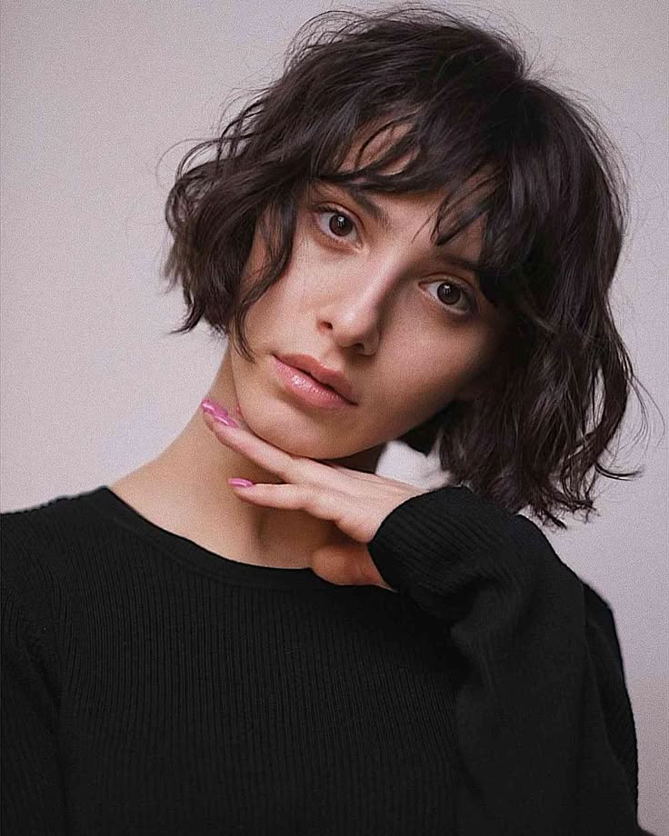 15+ French Bob Haircuts: A Timeless Blend of Chic and Modern 19 p 17 10