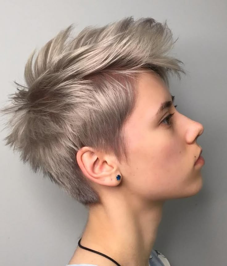 15+ Trendy Short Blonde Haircuts to Elevate Your Look Instantly 19 p 17 12