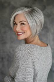 20 Flattering Bobs for Women Over 50 19 p 18 7