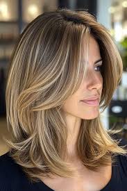 15+ Bob Haircuts for Thick Hair: Stylish Cuts to Tame & Enhance Volume 4 p 2 10