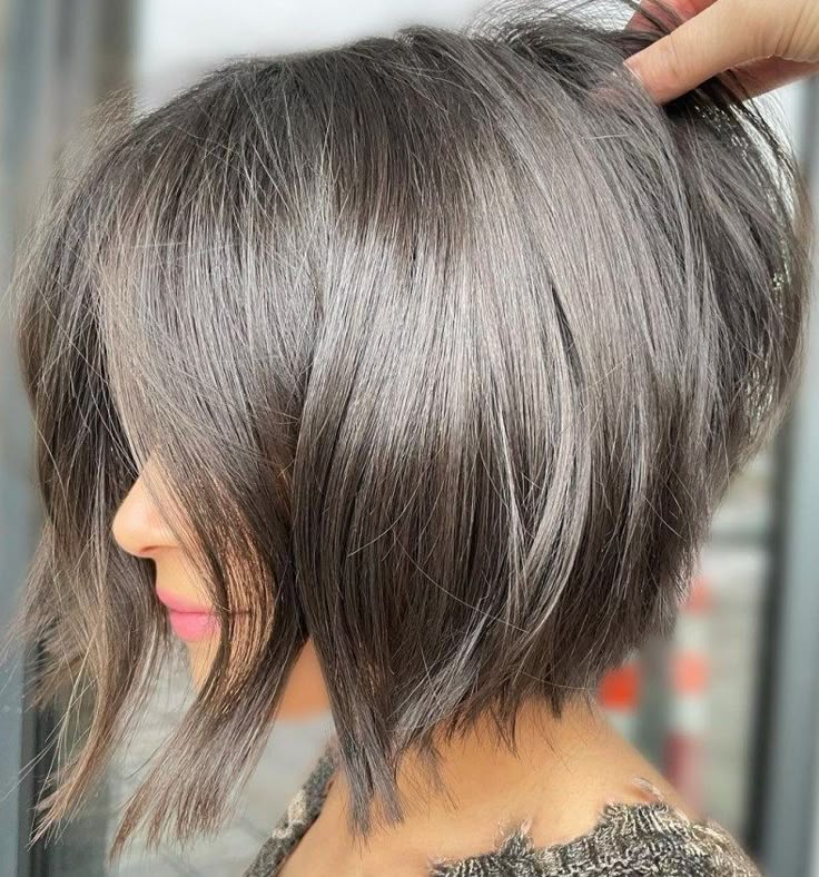 15 Trendy Short Haircuts for Older Women to Try in 2025 4 p 2 33