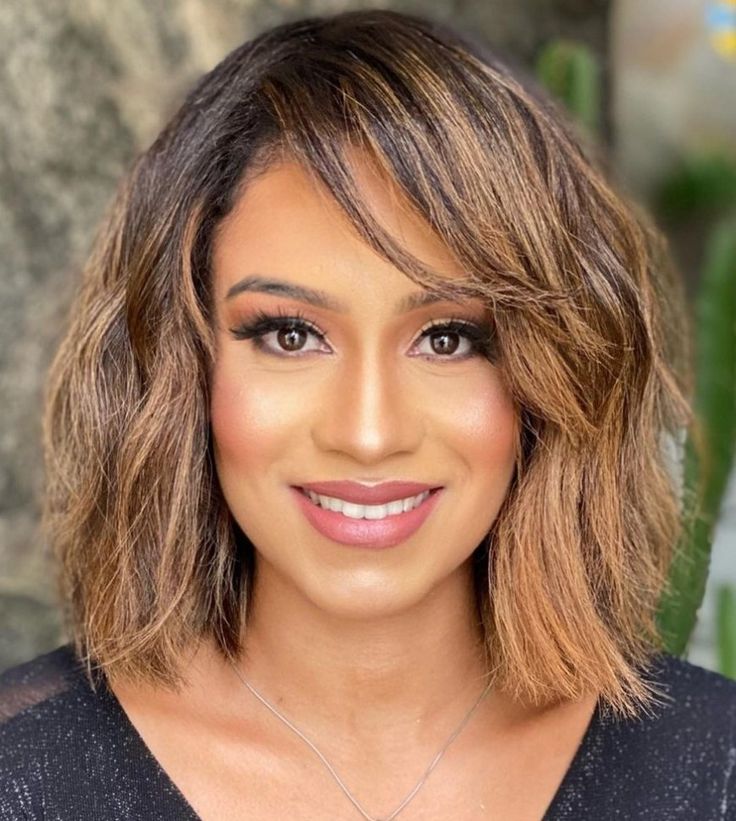 15+ Feathered Bob Hairstyles That Add Volume, Style & Elegance 4 p 2 49