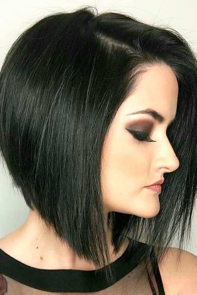 20 Trendy Angled Bob Haircuts to Elevate Your Style in 2025 22 p 20 6