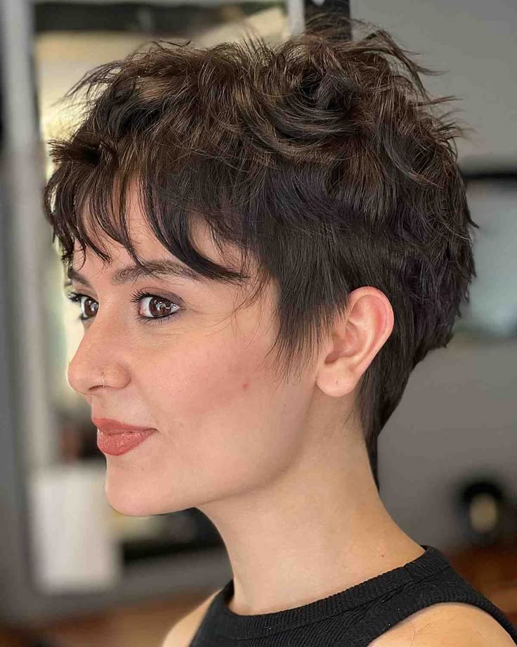 15+ Trendsetting Pixie Haircut Ideas for a Bold and Modern Look 5 p 3 19