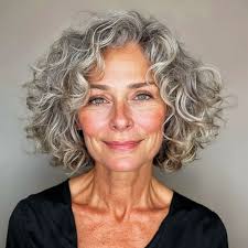 15+ Wash And Wear Hairstyles For Older Women That Look Effortlessly Stylish 5 p 3 46