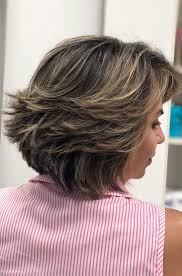 13+ Feathered Bob Hairstyles for a Soft, Chic Look 6 p 4 30
