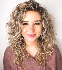 22 Stunning Long Curly Hairstyles to Try in 2025 6 p 4 35