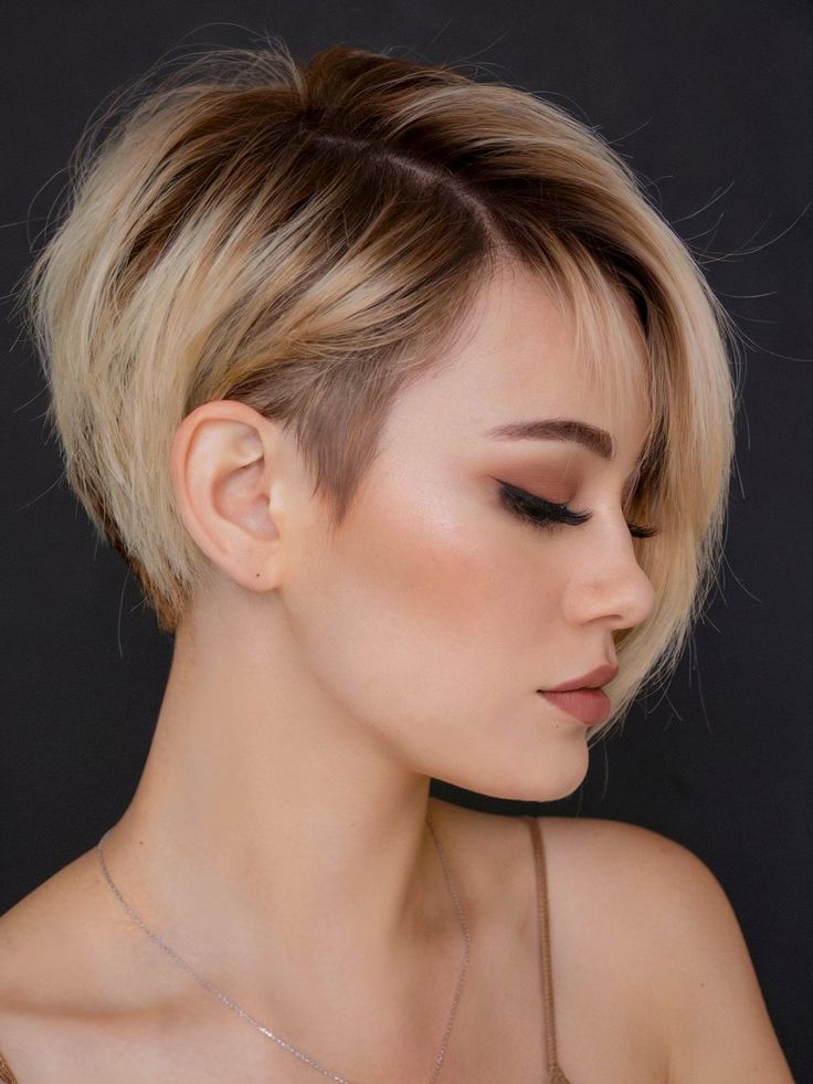 15+ Short Winter Hairstyles That Are Cute, Cozy & Chic 6 p 4 36