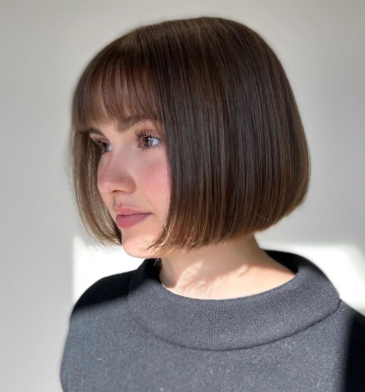 15+ French Bob Haircuts: A Timeless Blend of Chic and Modern 7 p 5 22