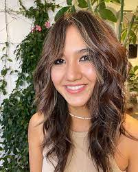 15+ Thick Wavy Haircuts That Will Transform Your Look in 2025 8 p 6 4