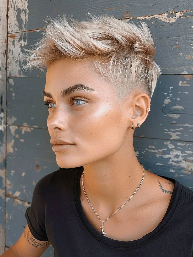 15+ Trendy Short Blonde Haircuts to Elevate Your Look Instantly 9 p 7 26