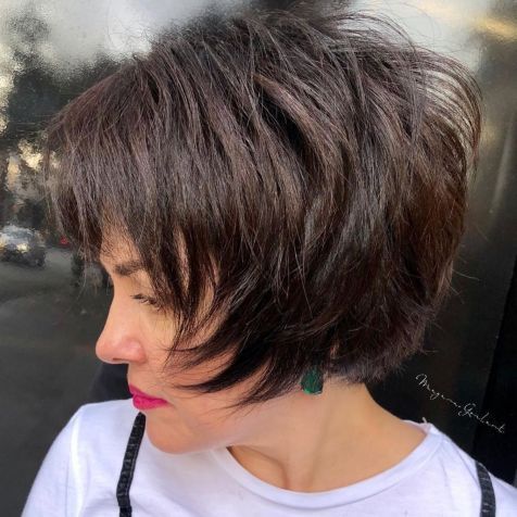 13+ Feathered Bob Hairstyles for a Soft, Chic Look 9 p 7 30