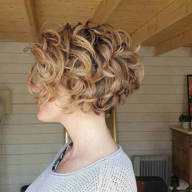 15+ Short Curly Hairstyles Ideas to Rock Your Natural Curls in 2025 10 p 8 3