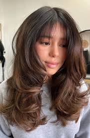 15+ Chic Medium-Length Layered Haircuts to Refresh Your Look 6 p4 1